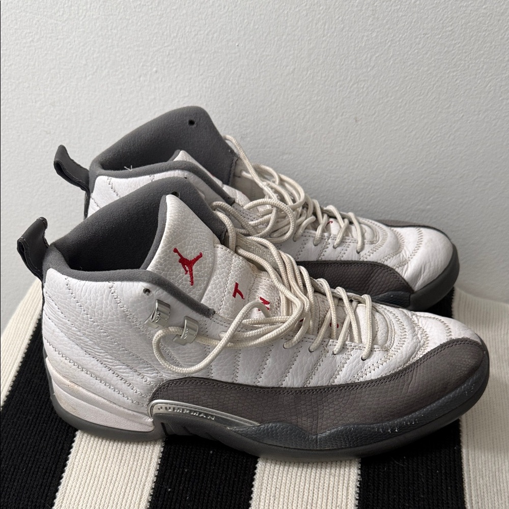 Jordan 12 Retro sneakers